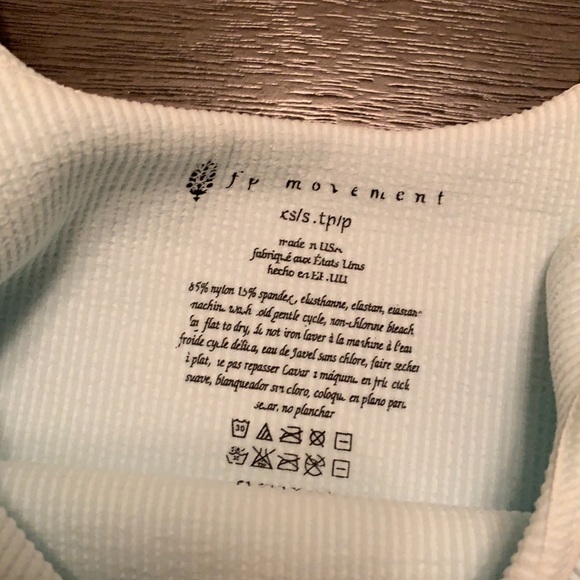 🚫SOLD🚫NWOT! FP Free People Movement Happiness Runs Square Neck Crop Sz XS/S - Picture 6 of 7